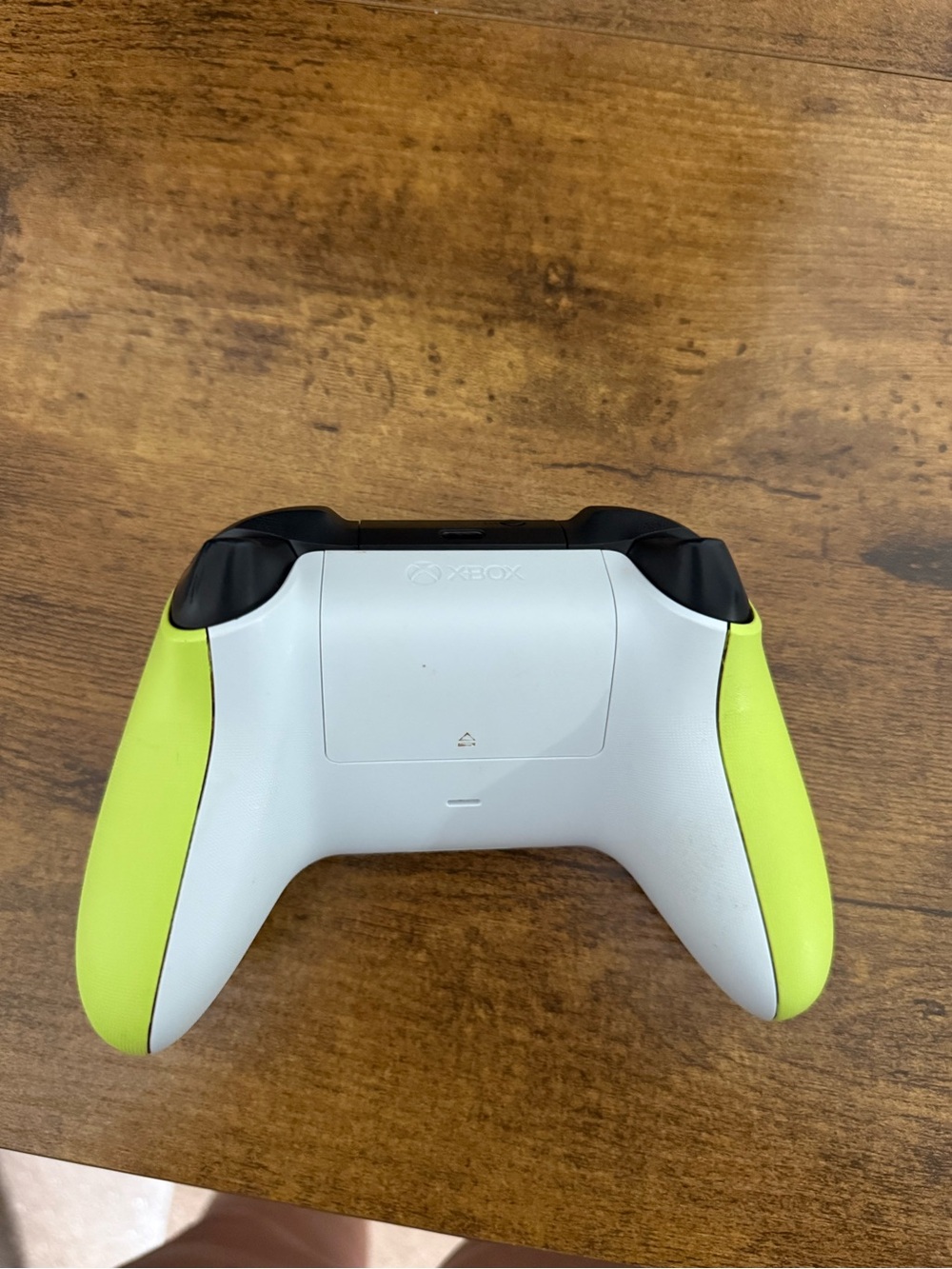 XBOX Wireless Controller - Picture 2 of 3